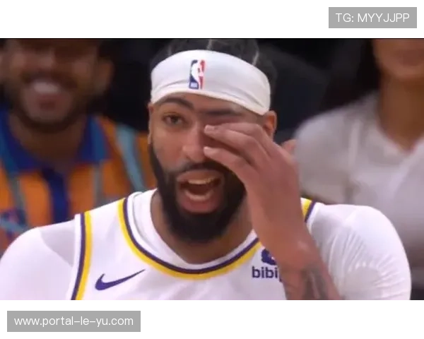 独行侠浓眉伤退影响内线,勇士主场趁势追击